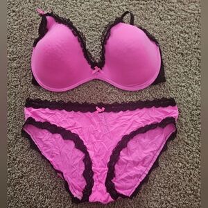 🎁 Pink and Black Lace Trim Bra and Panty Set
